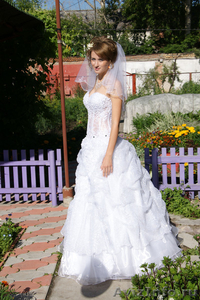 Продам свадебное платье 42-44 размера - Изображение #1, Объявление #262716