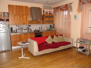 Сдам в аренду 3 комнатную квартру с мебелью в Центре Новосибирска      - Изображение #1, Объявление #366551