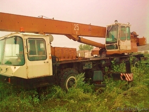 автокран 25 тонн продаю