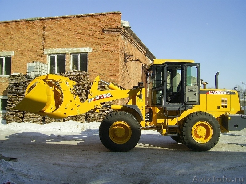 Фронтальный погрузчик  XCMG  LW300F с лесным захватом - Изображение #1, Объявление #433123
